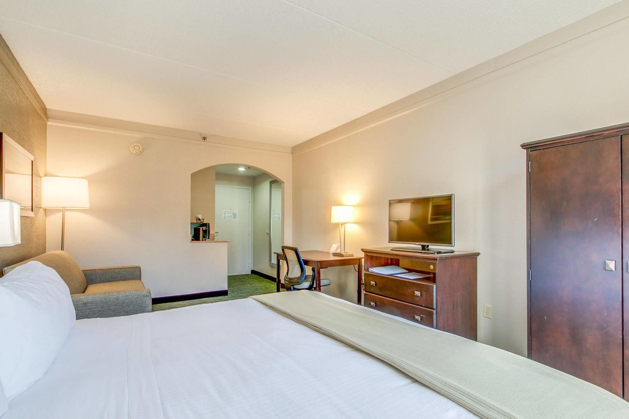 Holiday Inn Express Hotel & Suites Midlothian Turnpike By Ihg North Chesterfield Extérieur photo